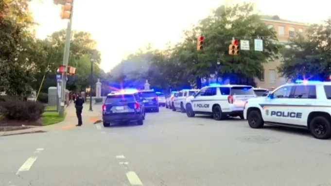 Allarme rientrato alla University of South Carolina nessun attacco armato, era solo un ombrello