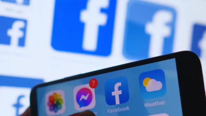 Come i social media illudono gli investitori di essere più bravi di Warren Buffett