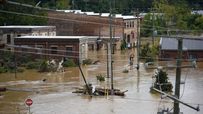 15375445_093024-cc-cnnw-nc-flooding-img.jpg