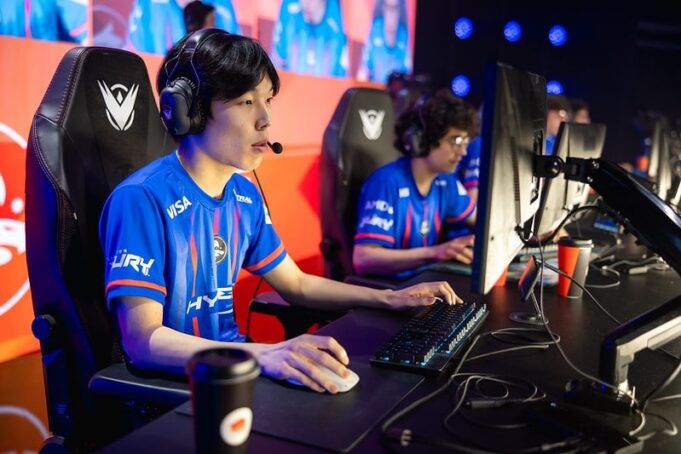 Estral-Esports-Summit-suspension-LTA-North-Promotion.jpg