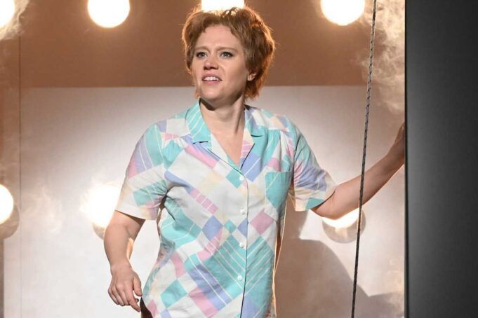 Kate-McKinnon-Saturday-Night-Live-102925-31860b9ad66d4094beeb71a31bd4e285.jpg