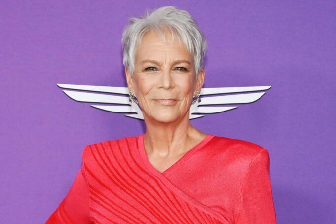 jamie-lee-curtis-102825-3bbf0fd6bfc346ab8e5e5451d1e5a939.jpg