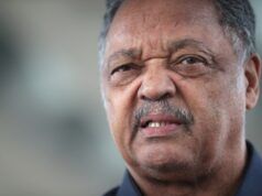 Il reverendo Jesse Jackson è ricoverato in ospedale, dicono le fonti