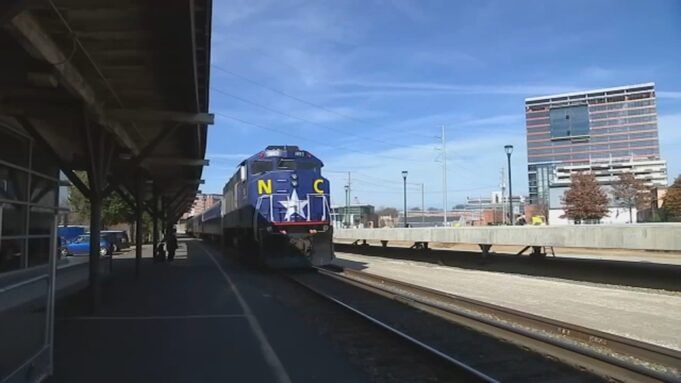 18141388_111025-wtvd-amtrak-tom-11p-clean-img.jpg