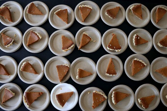 2518088-pumpkin-pie.jpg