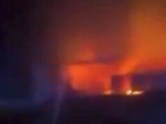 Incendio allo stadio di Exeter City IN DIRETTA: i vigili del fuoco combattono l’incendio a St James Park durante la notte