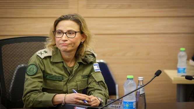 6909c9298acfe-mantan-pengacara-militer-israel-mayor-jendera-yifat-tomer-yerushalmi-ditangkap_665_374.jpg