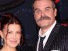 Millie Bobby Brown di Stranger Things sul set con David Harbour