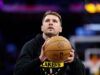 Luka Doncic ha fatto la storia della NBA nella sua prima partita di ritorno da un infortunio con i Lakers