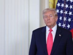 L’indice di gradimento di Donald Trump con gli ispanici aumenta nel nuovo sondaggio