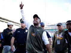 L’allenatore ad interim della LSU Frank Wilson dà un messaggio sul futuro dell’allenatore