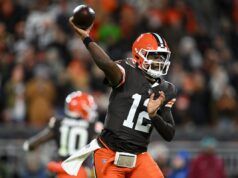 Kevin Stefanski dei Browns ha inviato un messaggio chiaro a Shadeur Sanders da titolare
