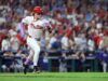 Si prevedeva che i Phillies avrebbero perso il veterano del Gold Glove in free agency