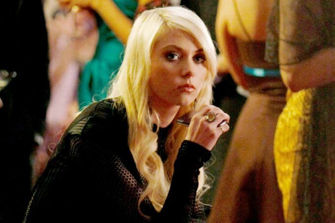 taylor-momsen-gossip-girl-110525-fc7df534e7b84681b11736ff46e4540d.jpg