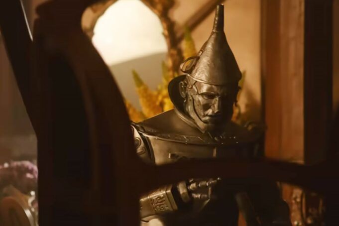 wicked-for-good-ethan-slater-112125-140ef61f85924bceb606a9338bdf6e0d.jpg