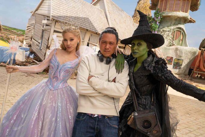 wicked-for-good-press-pics612-112025-c9c83abc294643cb8f01efe0590b2f2d.jpg