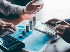 Il tasso di risparmio delle famiglie è sceso al 12% nel terzo trimestre, il più basso in quasi due anni