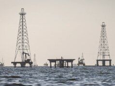 L’incertezza geopolitica sostiene i prezzi del petrolio