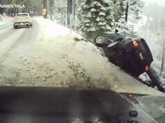 Il video mostra un’auto che quasi cade da un dirupo vicino al lago Tahoe a Natale