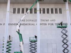 La ridenominazione del Kennedy Center porta a nuove cancellazioni di tour da parte degli artisti