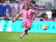 L’attaccante dell’Inter Miami Luis Suárez firma per la stagione 2026