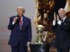 Il presidente Donald Trump riceve il primo premio FIFA per la pace