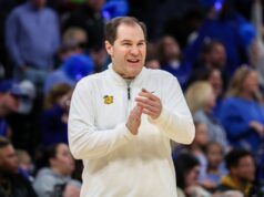 Scott Drew ha rispettato il “limite di velocità” della NCAA, sostiene Baylor aggiungendo la scelta del draft NBA