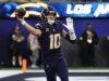 Justin Herbert siederà, Trey Lance inizierà per i Chargers nella settimana 18