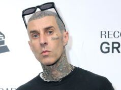 Allenamento per infortunio alla gamba tibia di Travis Barker per la maratona di Los Angeles