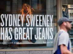 Pochi mesi dopo lo spot di Sidney Sweeney, American Eagle riceve un regalo di Natale anticipato