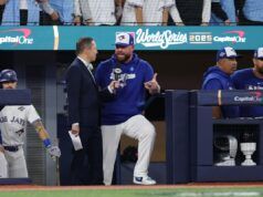 Il manager dei Blue Jays prende un colpo all’emittente televisiva dei Dodgers Joe Davis