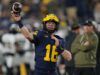 Un quarterback del Michigan prende una decisione importante sul suo futuro calcistico al college