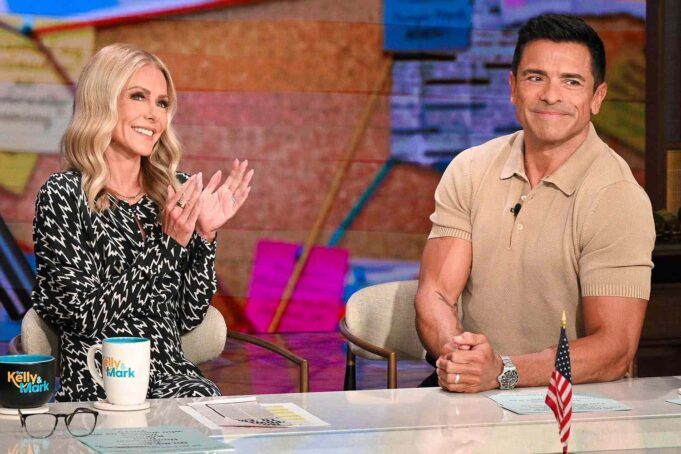 Kelly-Ripa-Mark-Consuelos-Live-091625-8b91af3d52bb4497b2023cdfd7cabba8.jpg
