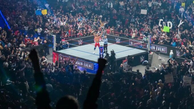 WWE-Saturday-Nights-Main-Event-Live-Crowd.jpg