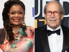 Yvette Nicole Brown, ex studentessa della “Comunità”, parla sul molo di Chevy Chase