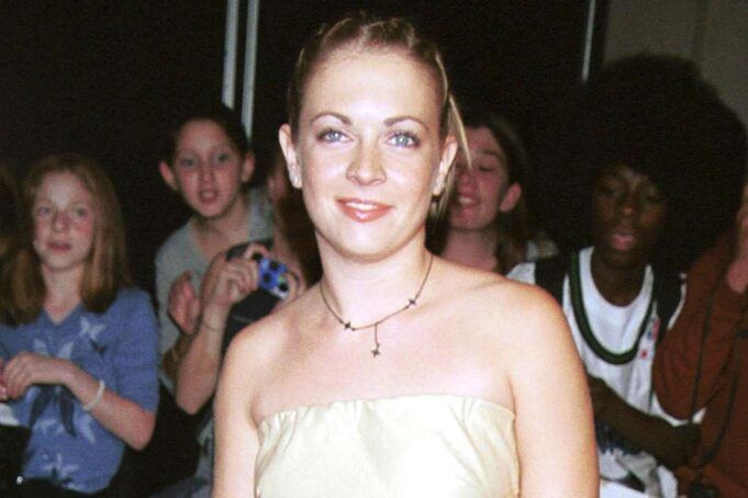 melissa-joan-hart-drive-me-crazy-premiere-121825-6648bce913bd469487214701a9a93ca4.jpg