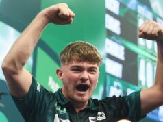 Charlie Manby continua il sogno del Campionato mondiale di freccette mentre Nathan Aspinall viene eliminato | Notizie sulle freccette