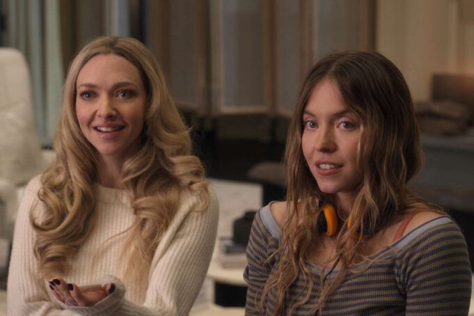 sydney-sweeney-amanda-seyfried-the-housemaid-3-120525-525ab356d1504c318c21f0708ddab9d5.jpg