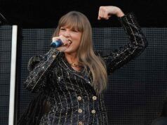 Taylor Swift offre un grosso assegno bonus alla troupe del tour di Eras nelle nuove docuserie