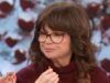 Valerie Bertinelli mangia il cibo leccato dal cane di Drew Barrymore durante un talk show