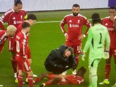 Il Liverpool subisce l’ultimo infortunio mentre Jeremie Frimpong sembra sconvolto mentre viene costretto ad abbandonare