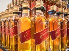 Il calo della domanda lascia ai produttori un ampio surplus di alcolici invenduti