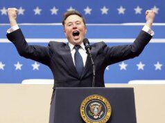 La madre di uno dei figli di Elon Musk intenta una causa contro xAI per immagini sessuali