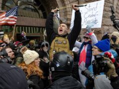 DHS, i leader del “santuario” si scontrano sulla repressione federale sull’immigrazione