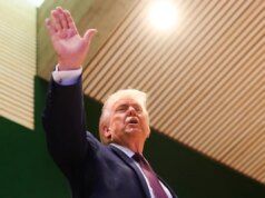 Trump minaccia il Canada con dazi al 100% se firma un accordo commerciale con la Cina