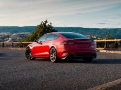 Elon Musk ha annunciato la fine della produzione di Tesla Model S e Model