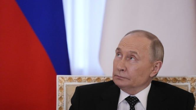 1769843489_685539492d150-presiden-rusia-vladimir-putin-dengan-presiden-prabowo_665_374.jpg