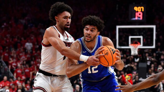 18364309_010626-wtvd-duke-louisville-img.jpg