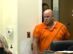 Greg Warren | Il capo della polizia di Newton Grove si dimette mentre deve affrontare 7 accuse criminali, tra cui lo spionaggio su un minore