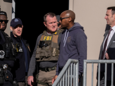 Il raid dell’FBI in Georgia evidenzia l’ossessione di Trump per le elezioni del 2020 e suggerisce possibili azioni future